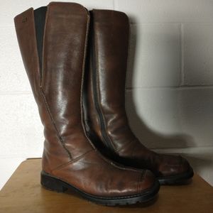 Remonte women's faux leather high winter boots with beautiful design